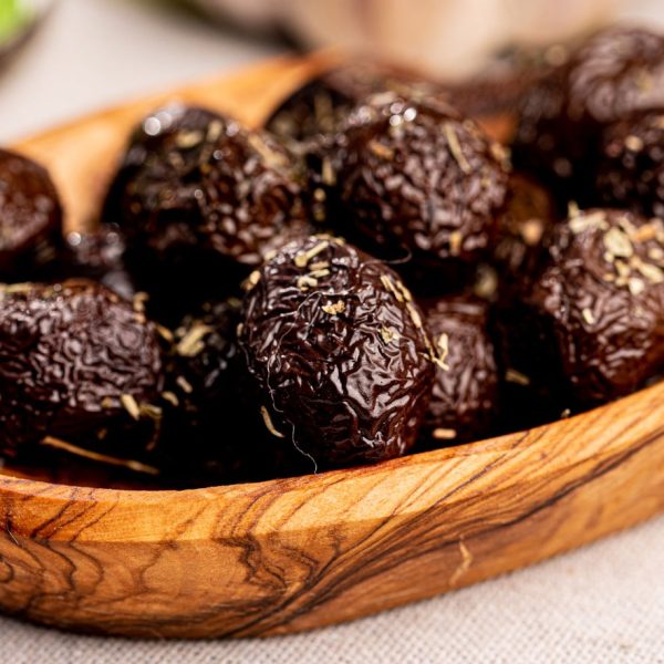la-merveilleuse-olive-noire-de-Nyons